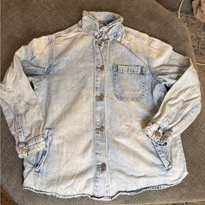 Women’s denim shacket